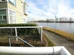 Fraser Townhouse - Vacation Home Rentals Vancouver