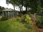 Bryn Gardens Cottage - Vacation Home Rentals Victoria British Columbia