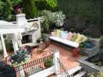 Ambleside Hideaway - British Columbia Accommodation